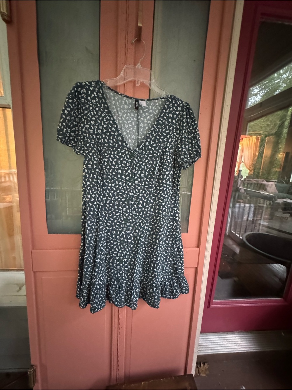 Black Floral V-Neck Short Sleeve Dress
